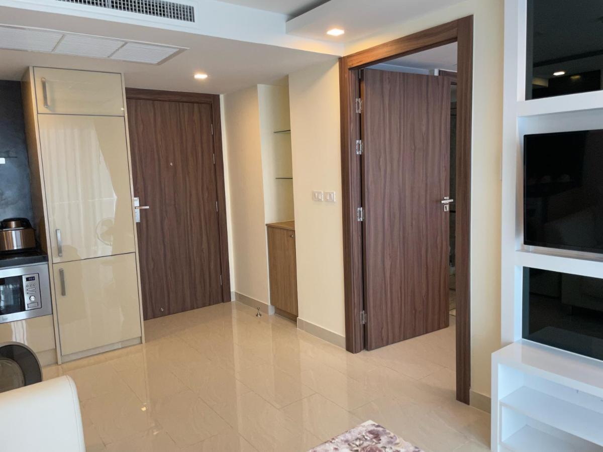 Luxury Business Suits In Grand Avenue By Pattaya City Estates Экстерьер фото
