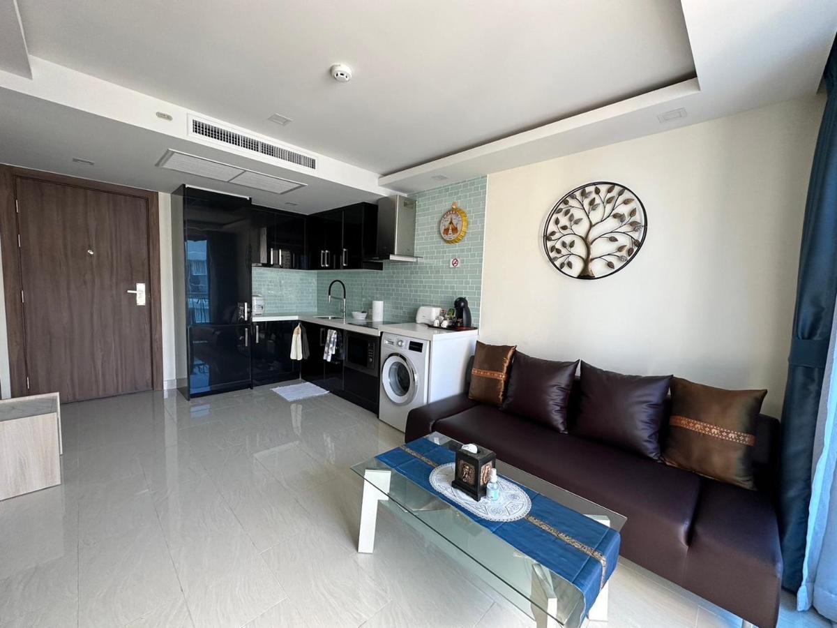 Luxury Business Suits In Grand Avenue By Pattaya City Estates Экстерьер фото