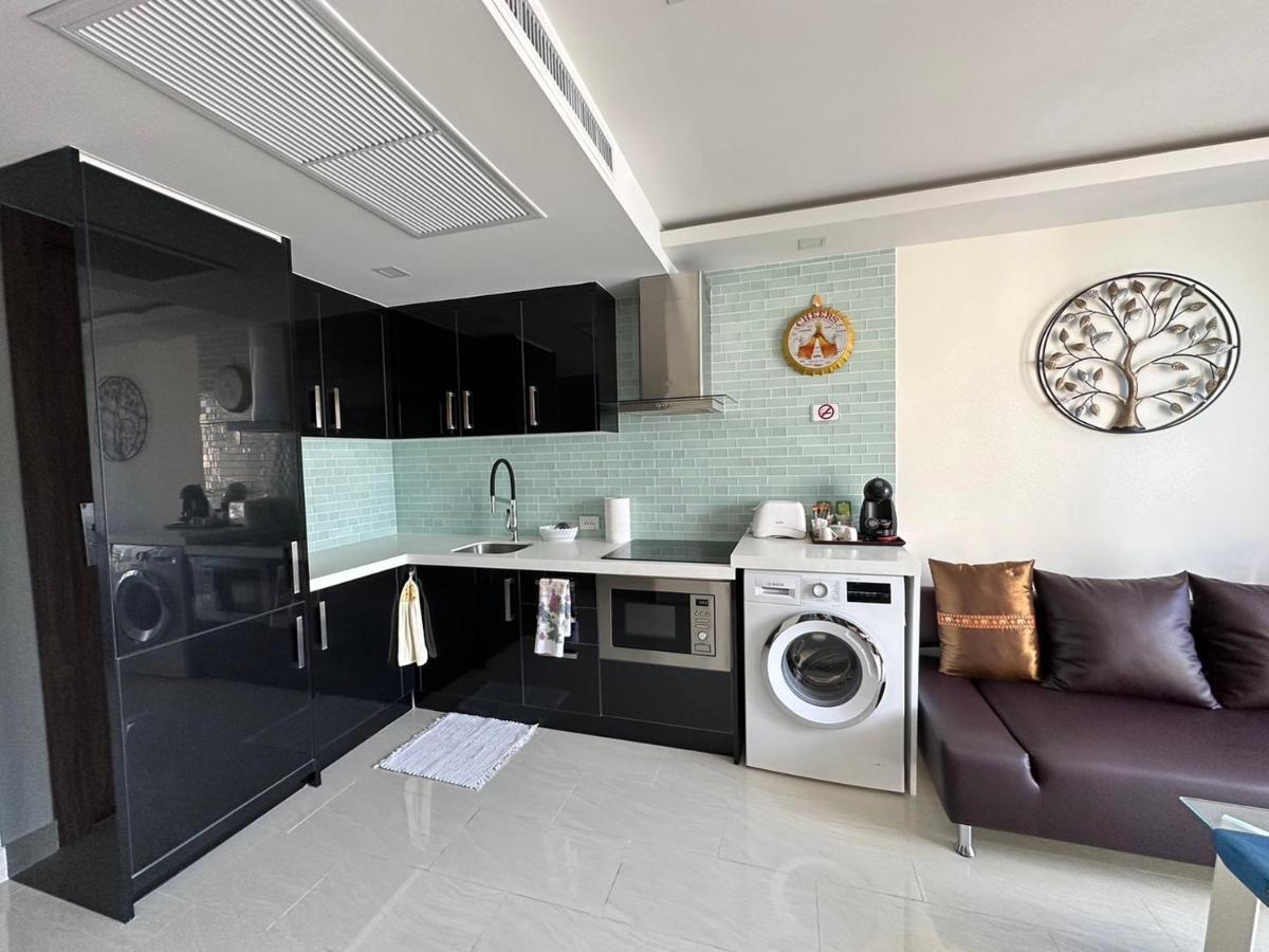 Luxury Business Suits In Grand Avenue By Pattaya City Estates Экстерьер фото
