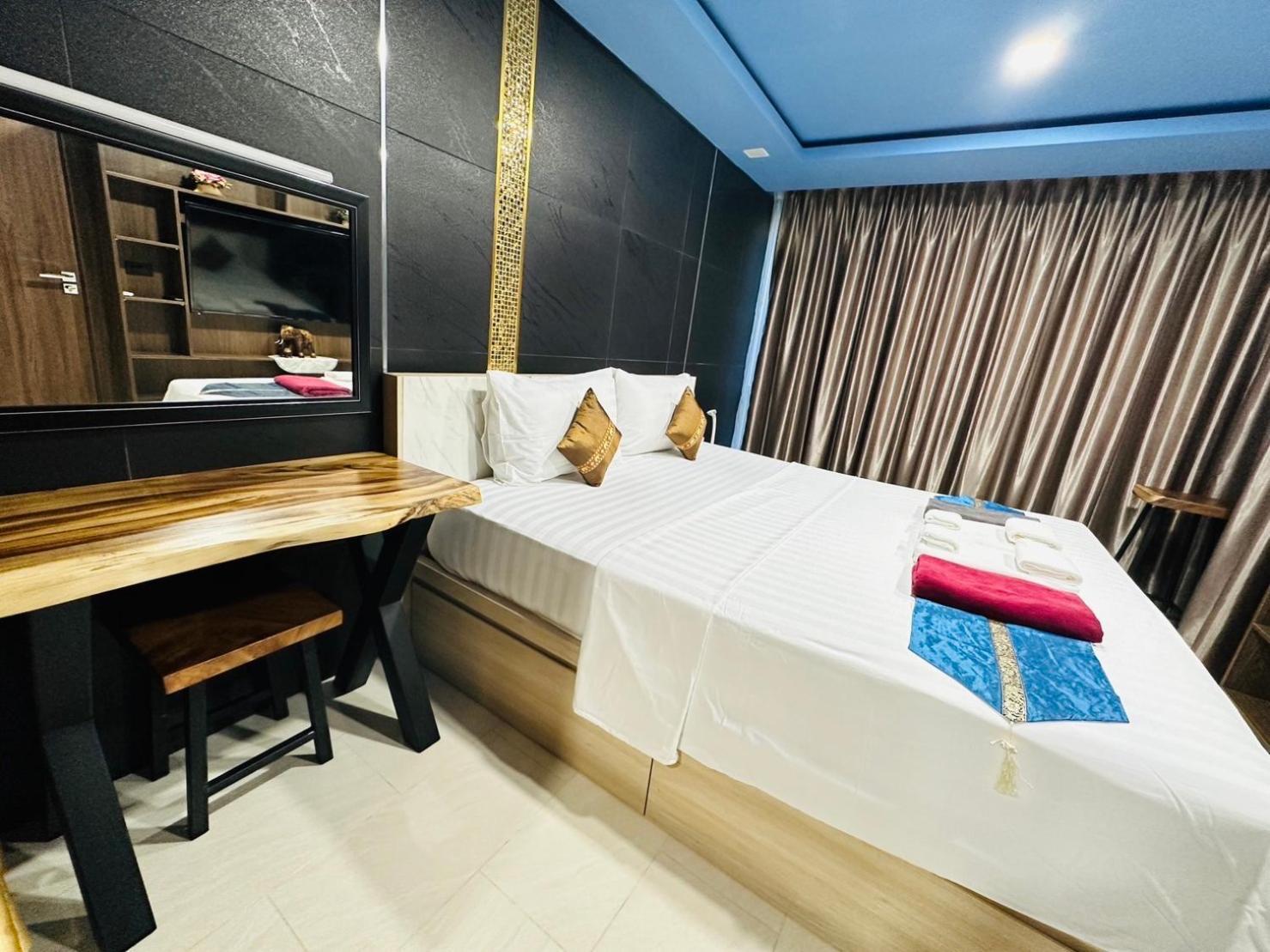 Luxury Business Suits In Grand Avenue By Pattaya City Estates Экстерьер фото