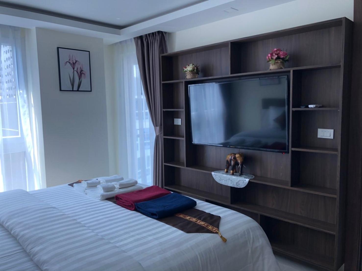 Luxury Business Suits In Grand Avenue By Pattaya City Estates Экстерьер фото